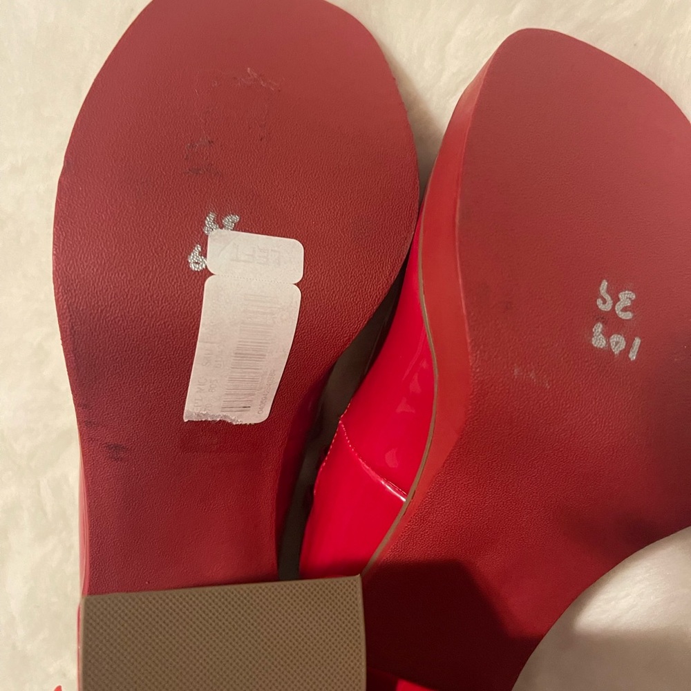 Steve Madden Glossy Red Heels - Picture 3 of 7